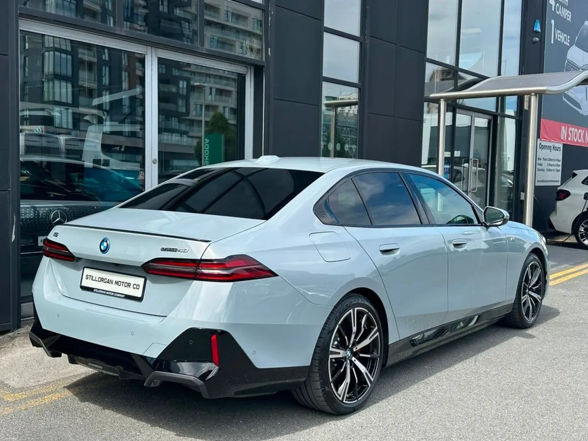BMW i5 40e M-Sport Pro Auto EV - Image 4
