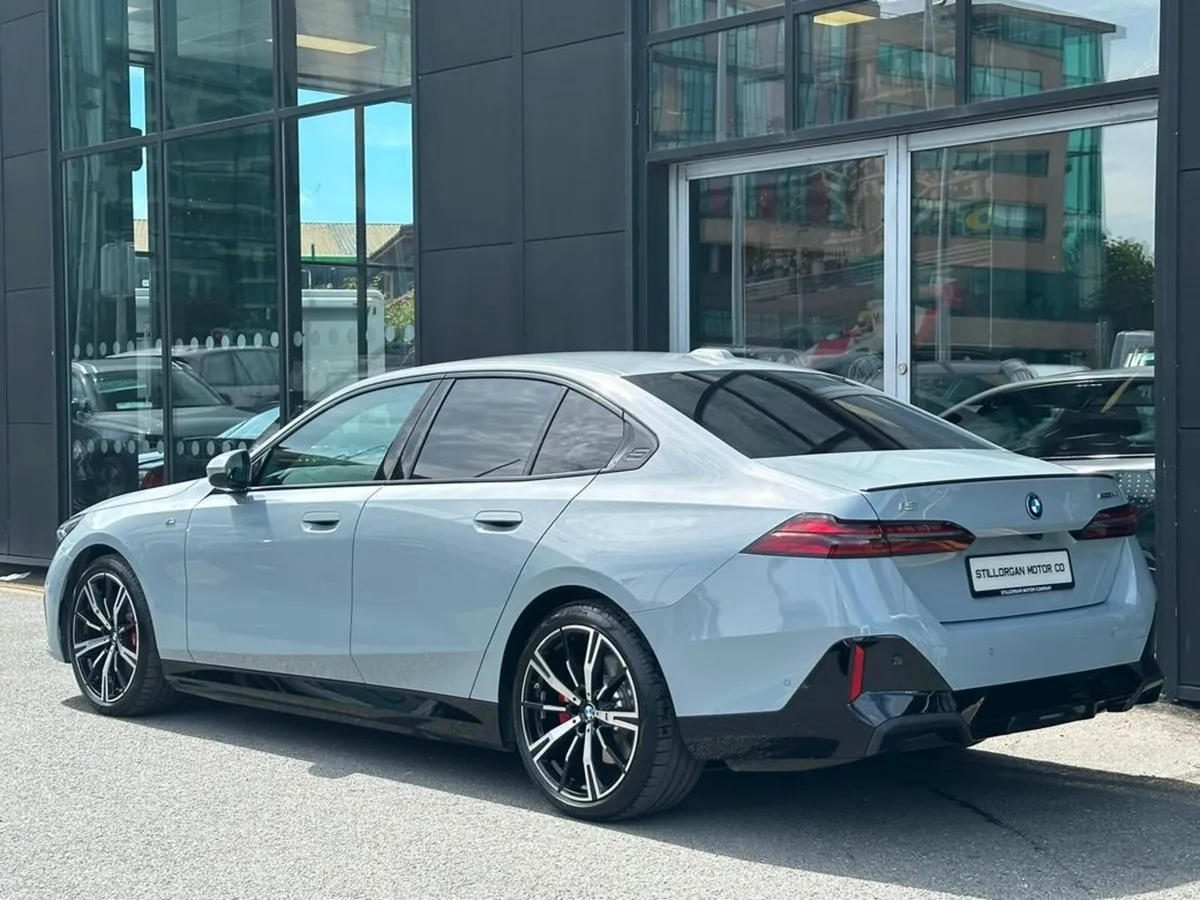BMW i5 40e M-Sport Pro Auto EV - Image 5