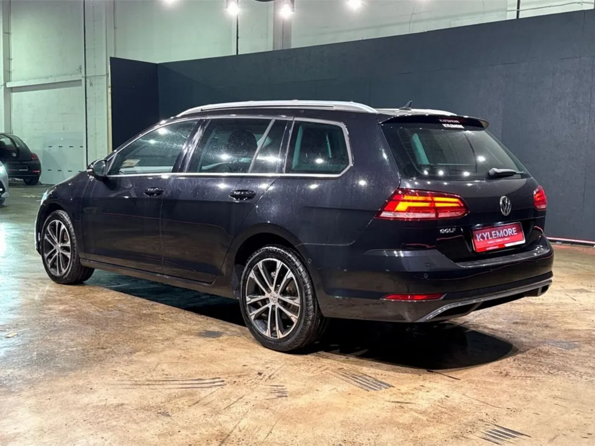 Volkswagen Golf AUTOMATIC 1.2L TFSI - REVERSE CAME - Image 5