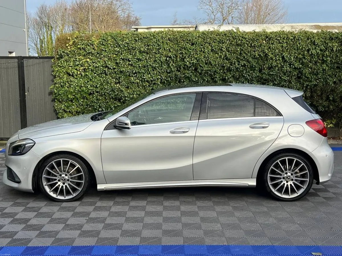 Mercedes-Benz A-Class A180 AMG-LINE 1.6 AUTO // FU - Image 5