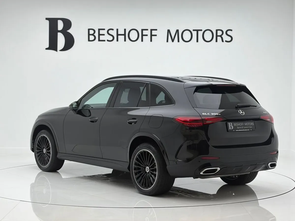 Mercedes-Benz GLC 300e 4MATIC URBAN EDITION=ONLY 1 - Image 3