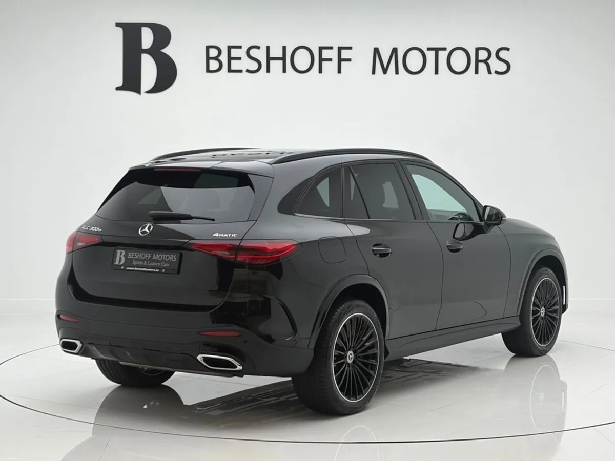 Mercedes-Benz GLC 300e 4MATIC URBAN EDITION=ONLY 1 - Image 5