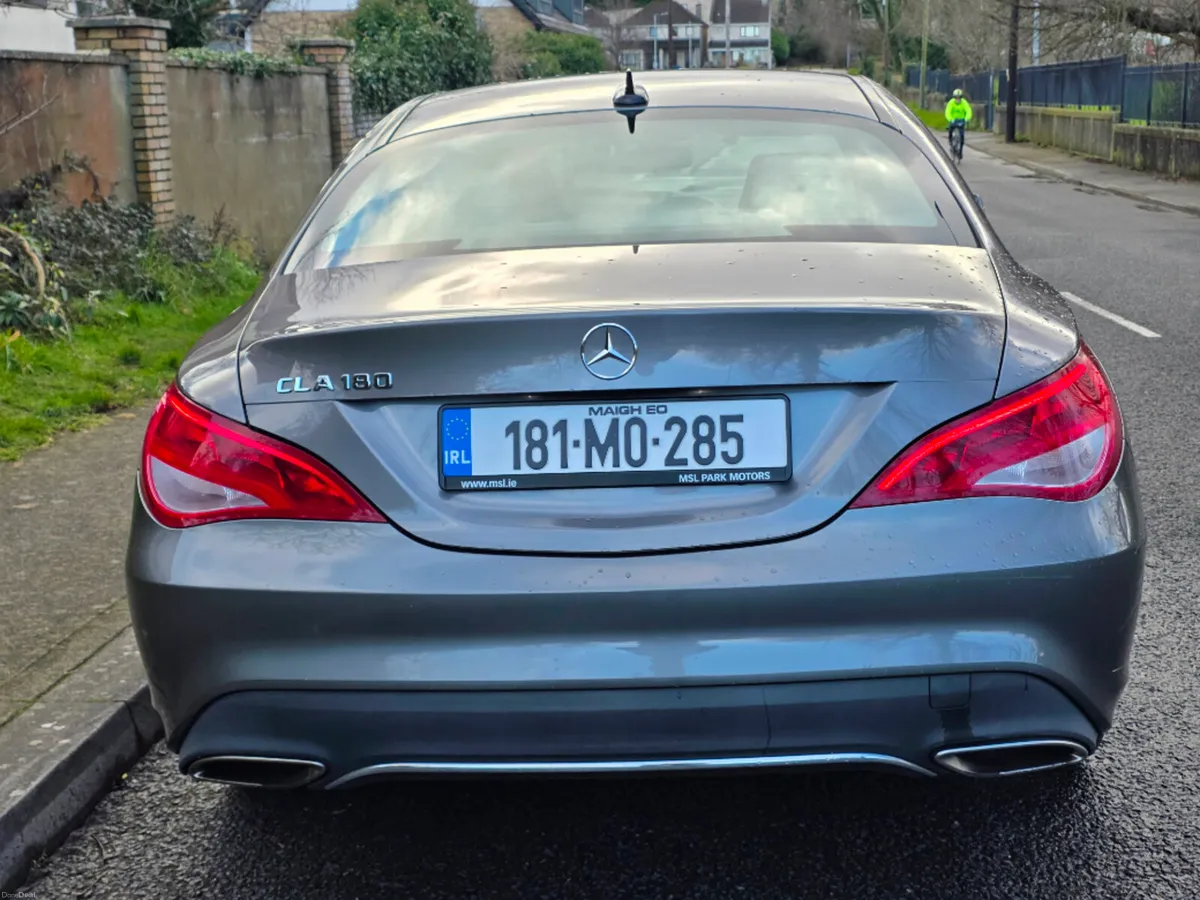 Mercedes-Benz CLA 180 Urban 4DR - Image 4