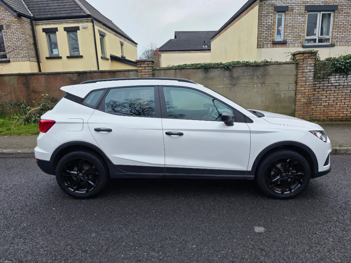 SEAT Arona 1.0tsi 95HP S 5DR - Image 2