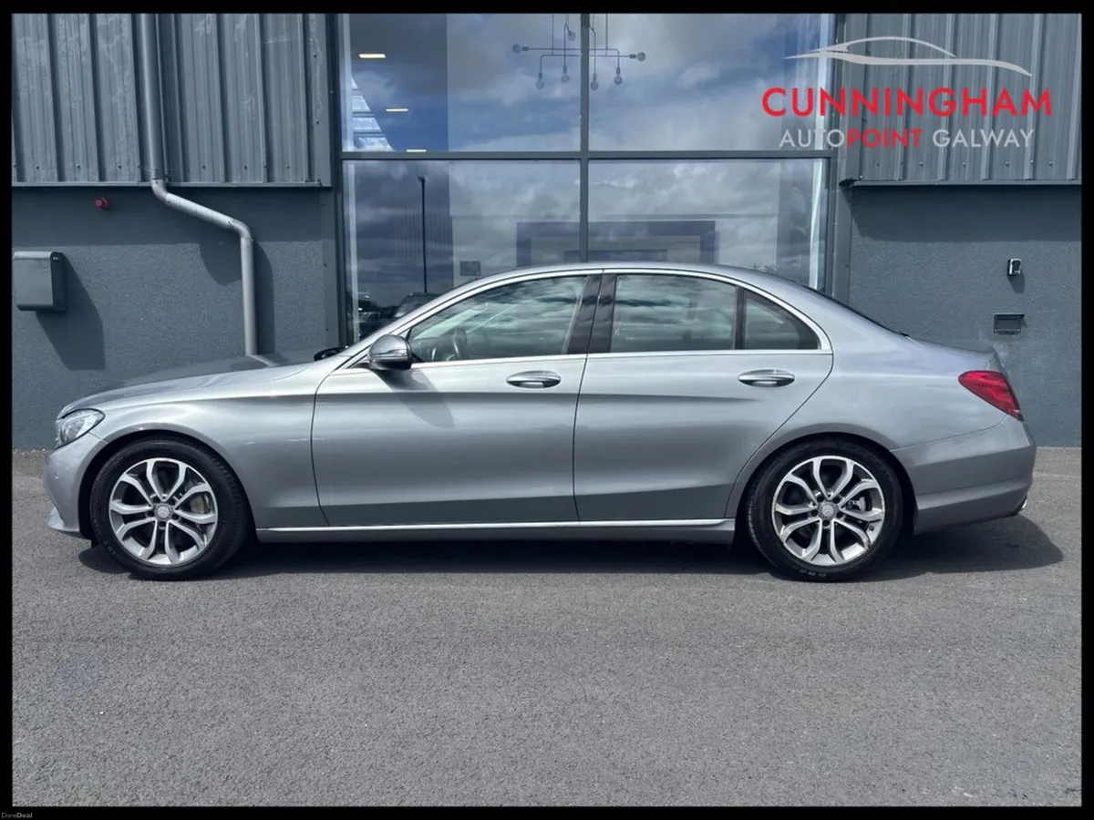 Mercedes-Benz C-Class C350e Sport Premium Plus - Image 4