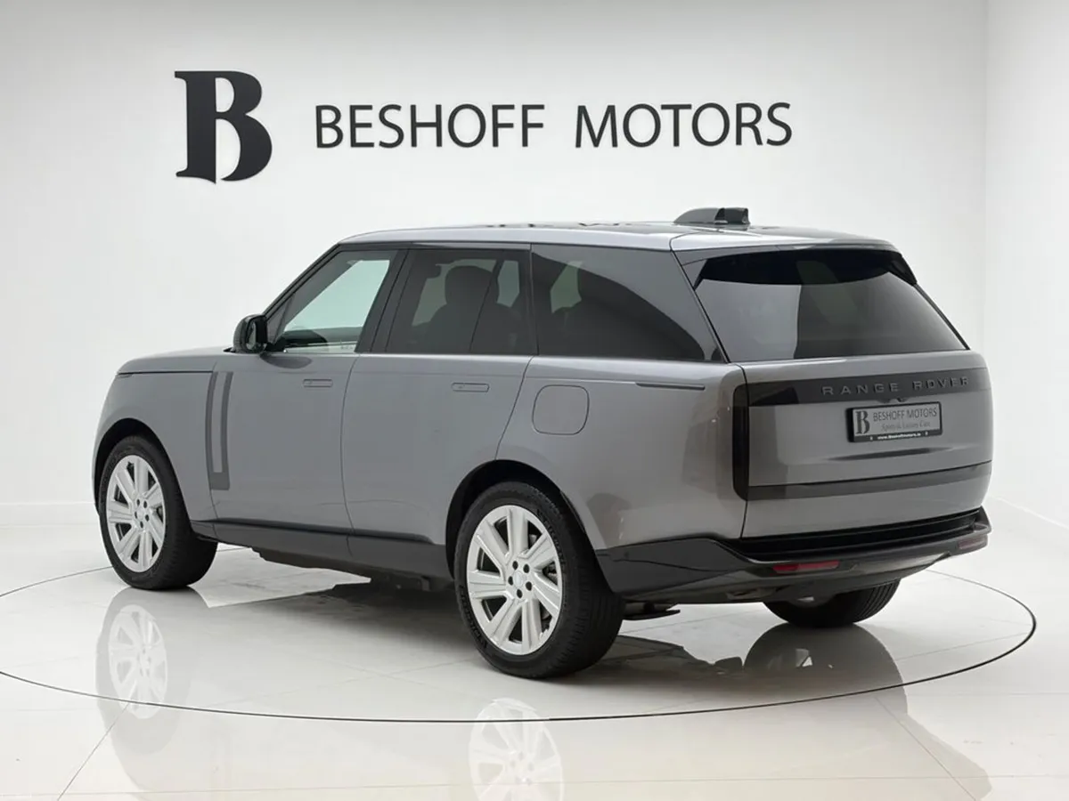 Land Rover Range Rover P460e HSE=HUGE SPEC//LIGHT - Image 3