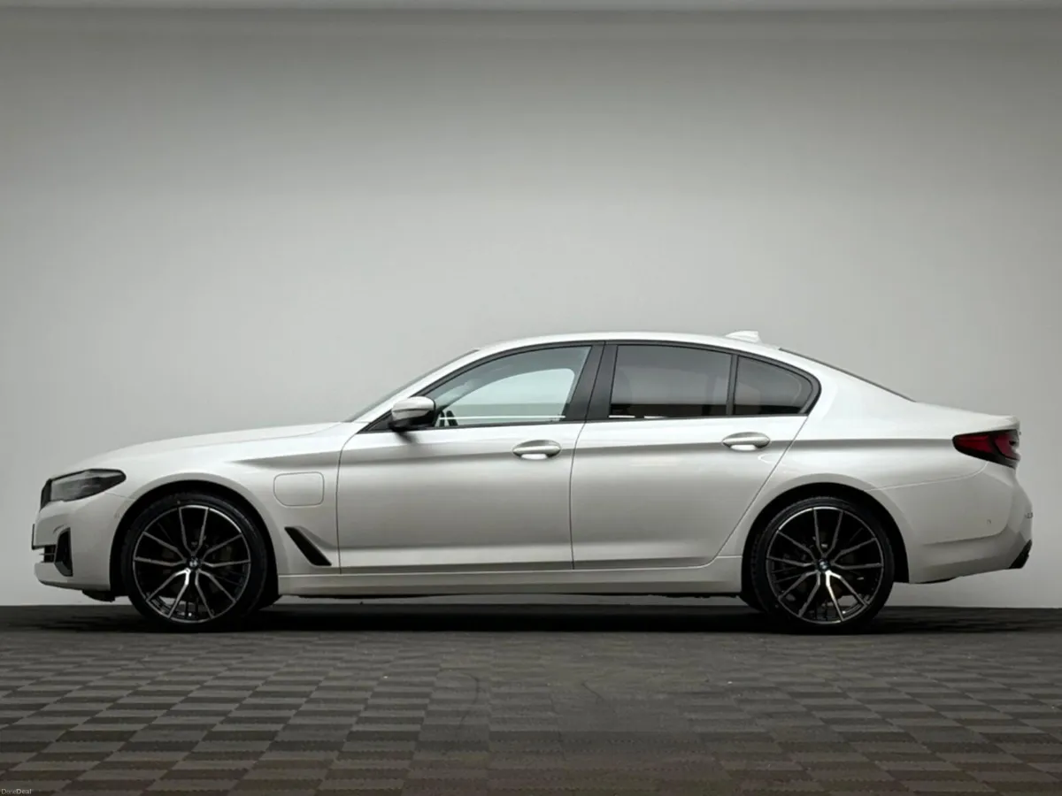 BMW 5-Series 530E SE XDRIVE - Image 4