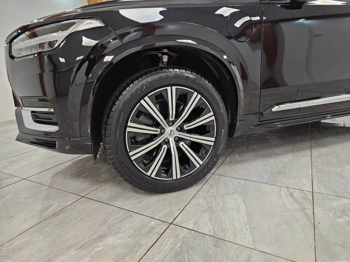 Volvo XC90 TINY MILEAGE // T8 Inscription - Image 4
