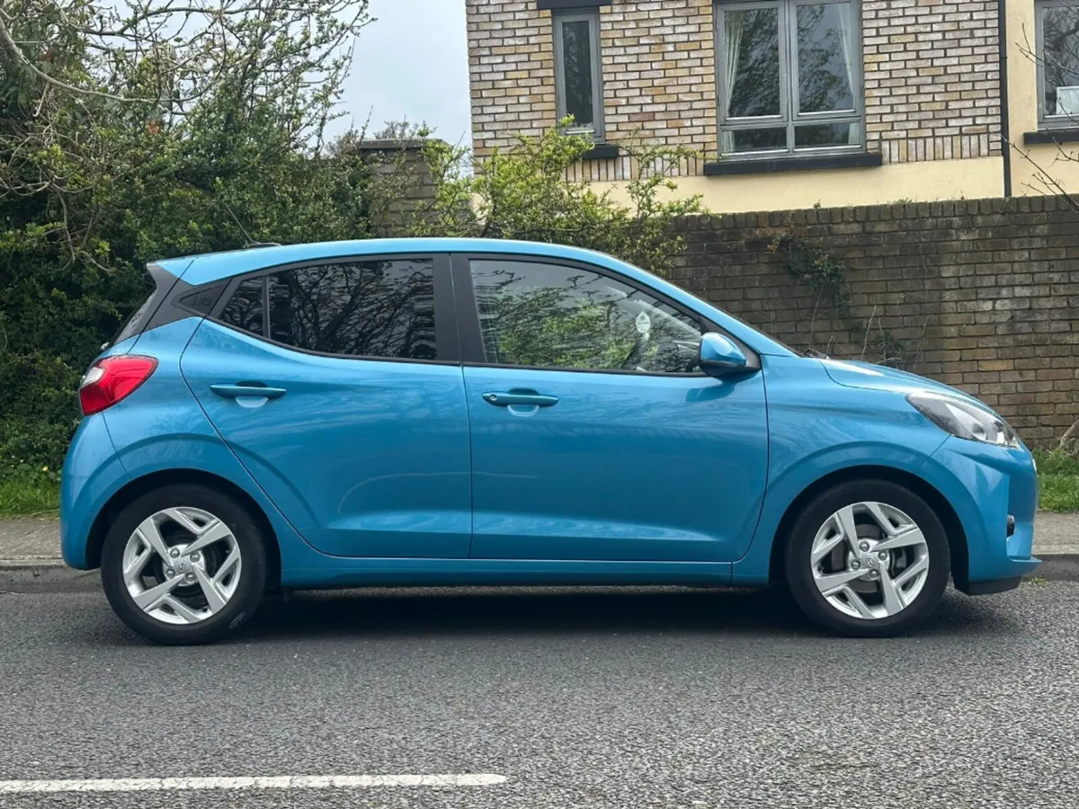 Hyundai i10 Deluxe Plus 5DR - Image 5