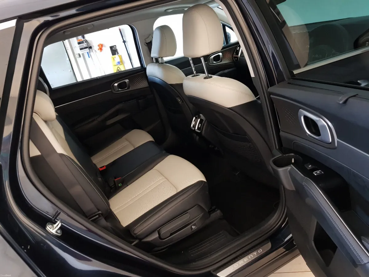 Kia Sorento DSL MY23 SAM 5DR Auto - Image 5