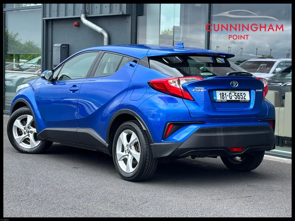 Toyota C-HR Icon 1.8i Hybrid Auto - Image 3