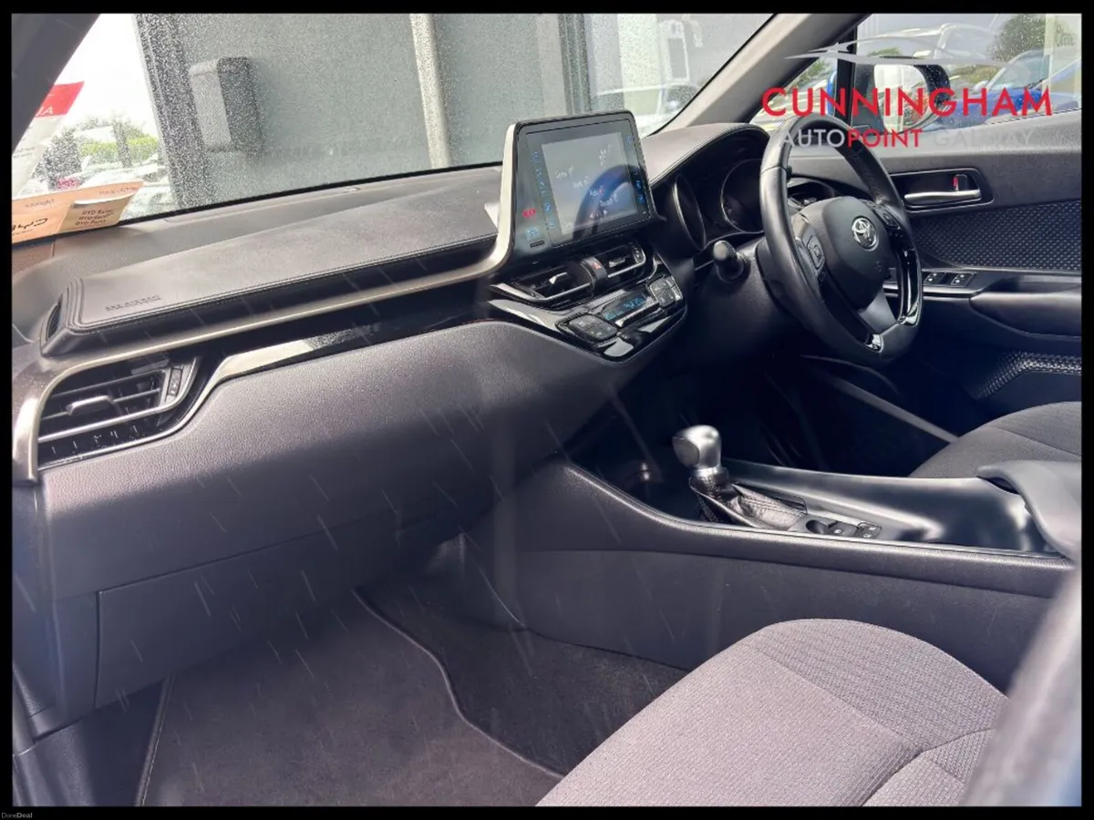 Toyota C-HR Icon 1.8i Hybrid Auto - Image 6