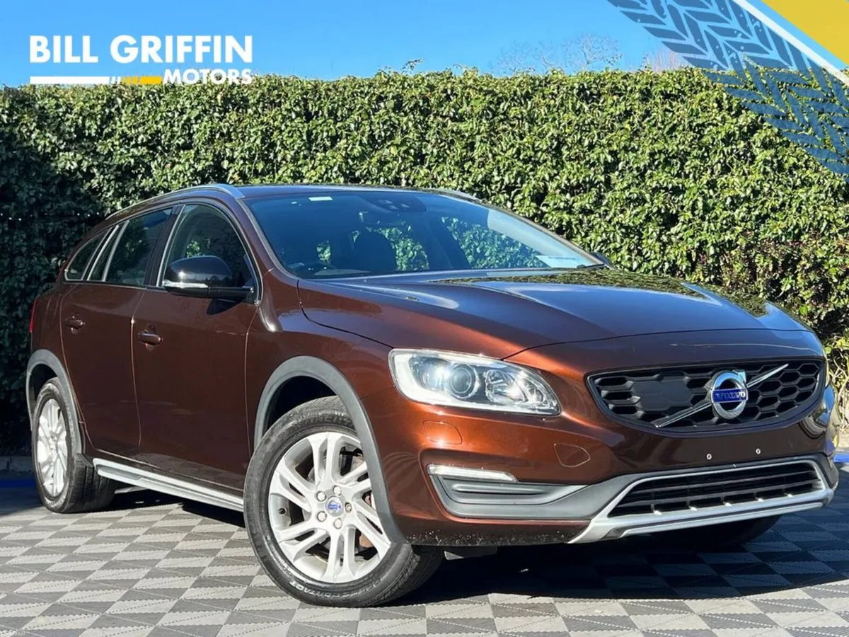 Volvo V60 D4 CROSS COUNTRY 2.0 D // LEATHER POWERE - Image 1