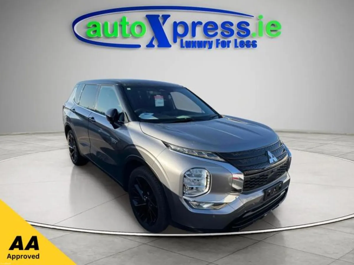 Mitsubishi Outlander PHEV 4WD BLACK EDITION, Low m - Image 1