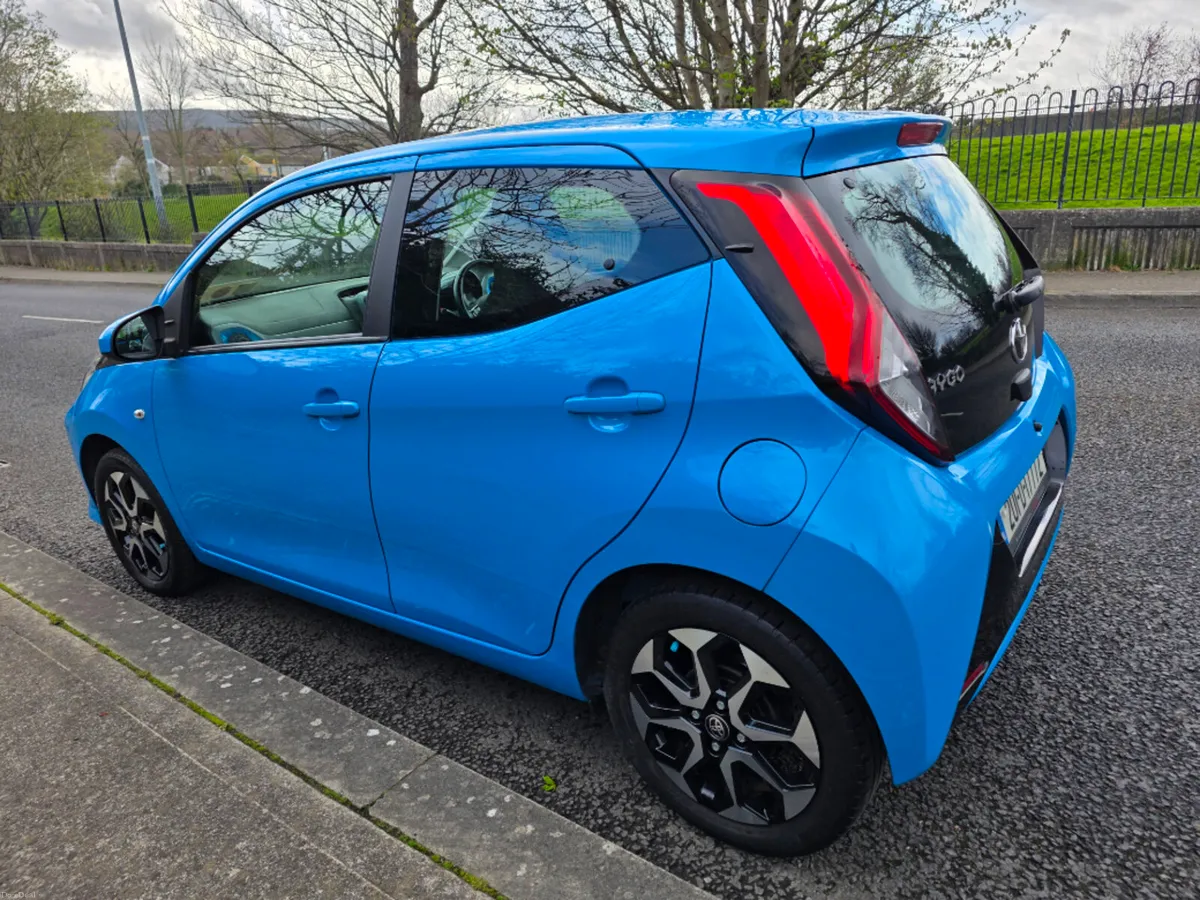 Toyota Aygo 1.0 Xplay Sphone 4DR - Image 5