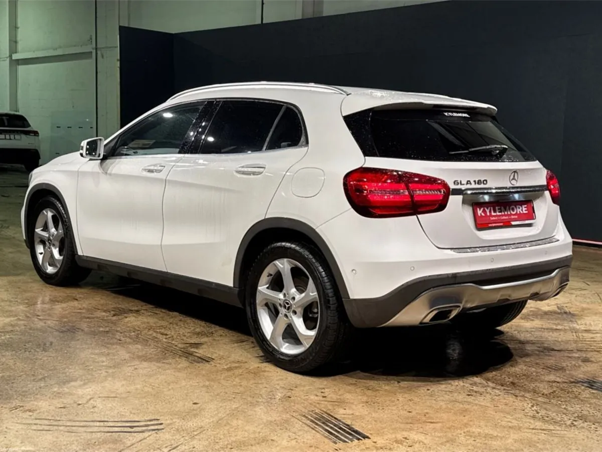 Mercedes-Benz GLA FULL BLACK LEATHER - 17'' FACTOR - Image 5