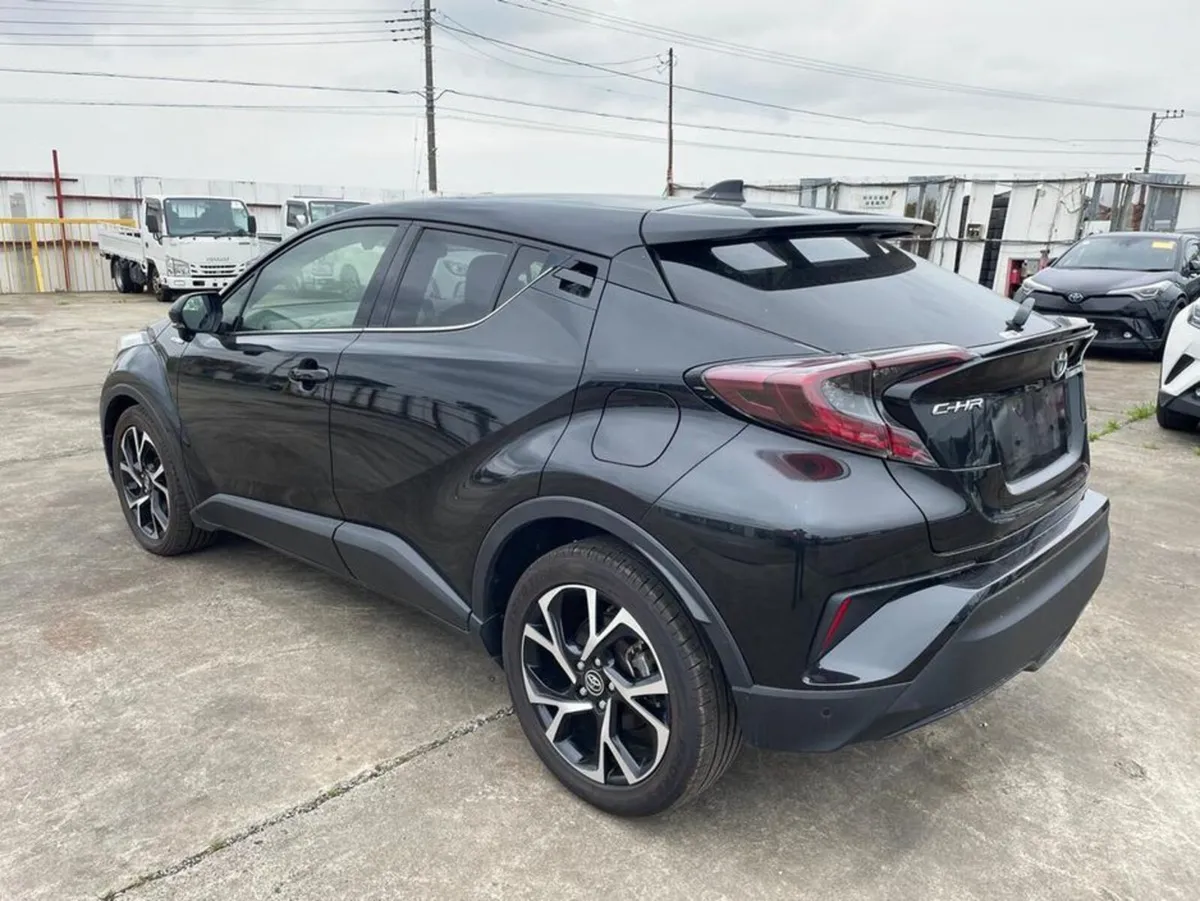 Toyota C-HR G Leather seats - Image 2