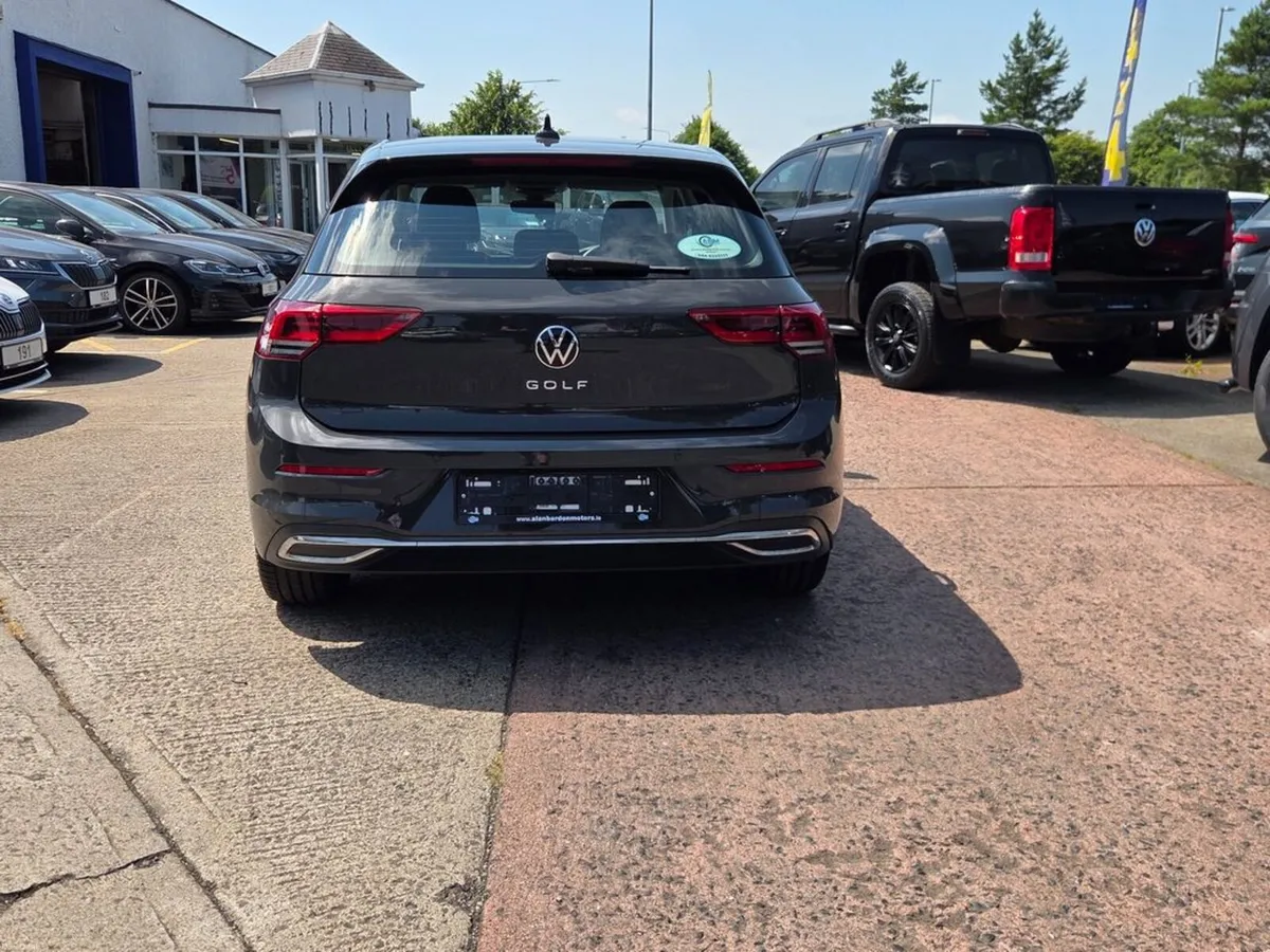 Volkswagen Golf STYLE TDI DSG - Image 4