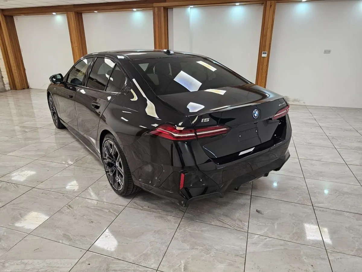 BMW i5 BIG SPEC - Image 5