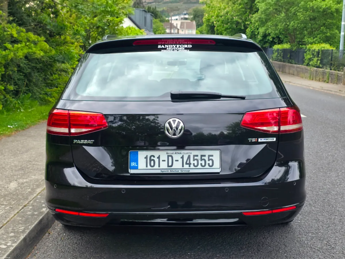 Volkswagen Passat EST CL 1.4tsi M6F 125HP 5DR - Image 4
