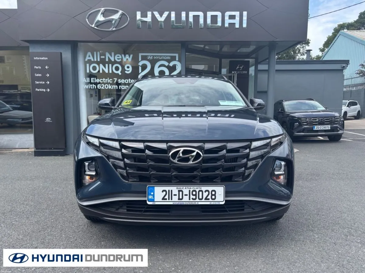 Hyundai Tucson ix35 Executive HEV 5DR Auto - Image 2