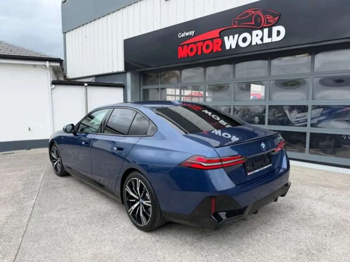 BMW 5-Series 530E M SPORT PRO - Image 2