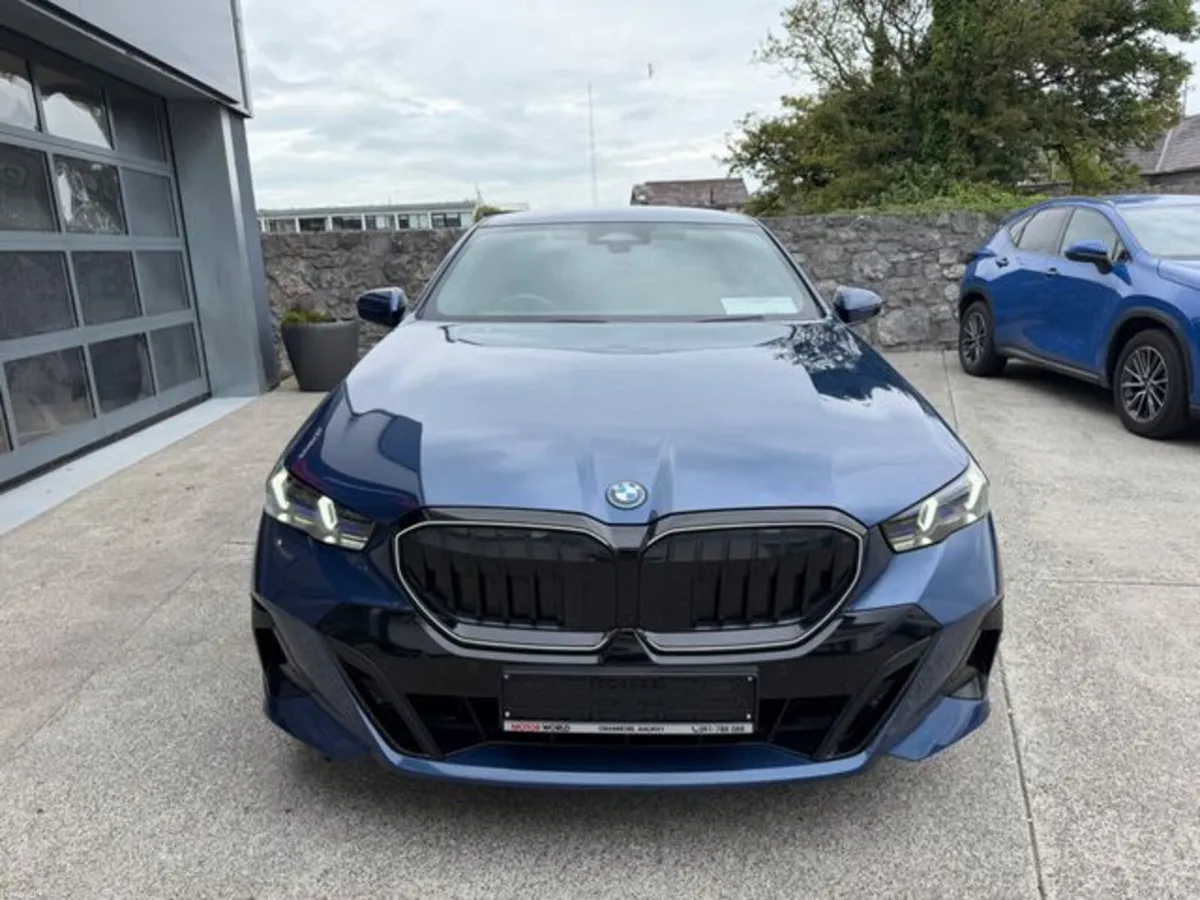 BMW 5-Series 530E M SPORT PRO - Image 6