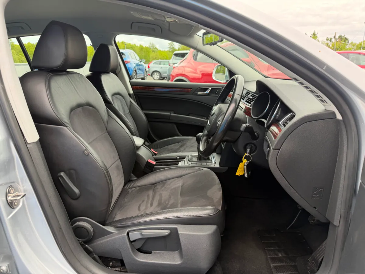 Skoda Superb AMB GL 1.6tdi 105HP 4DR * HEATED SEAT - Image 5