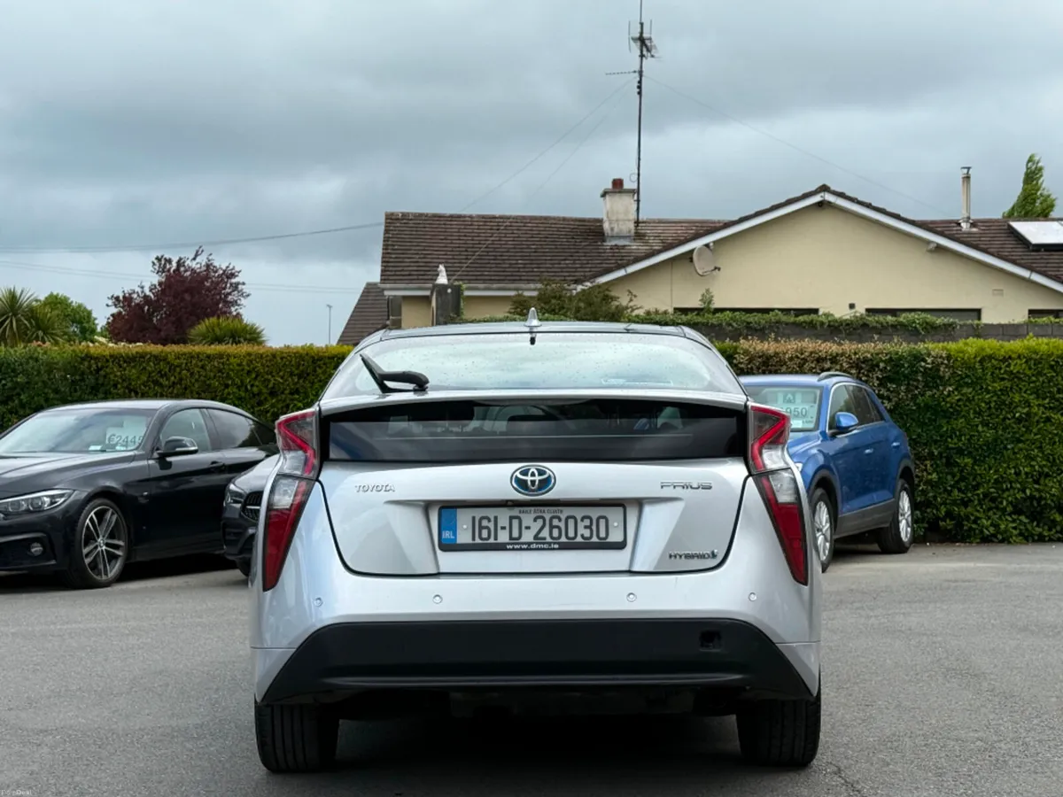 Toyota Prius HYBRID LUXURY AUTO *IRISH CAR* - Image 6