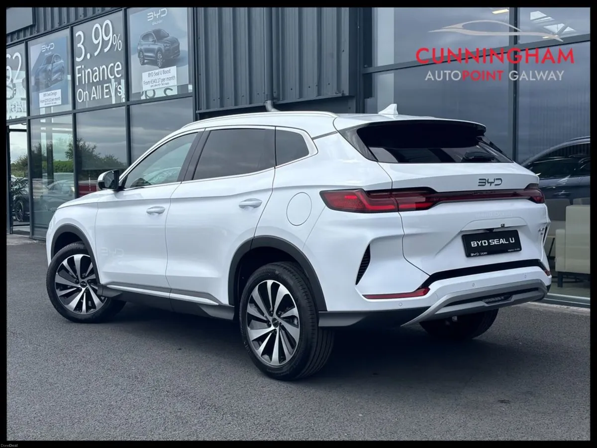 BYD SEAL U DM-i Comfort 26.6kWh **125km EV Range** - Image 2