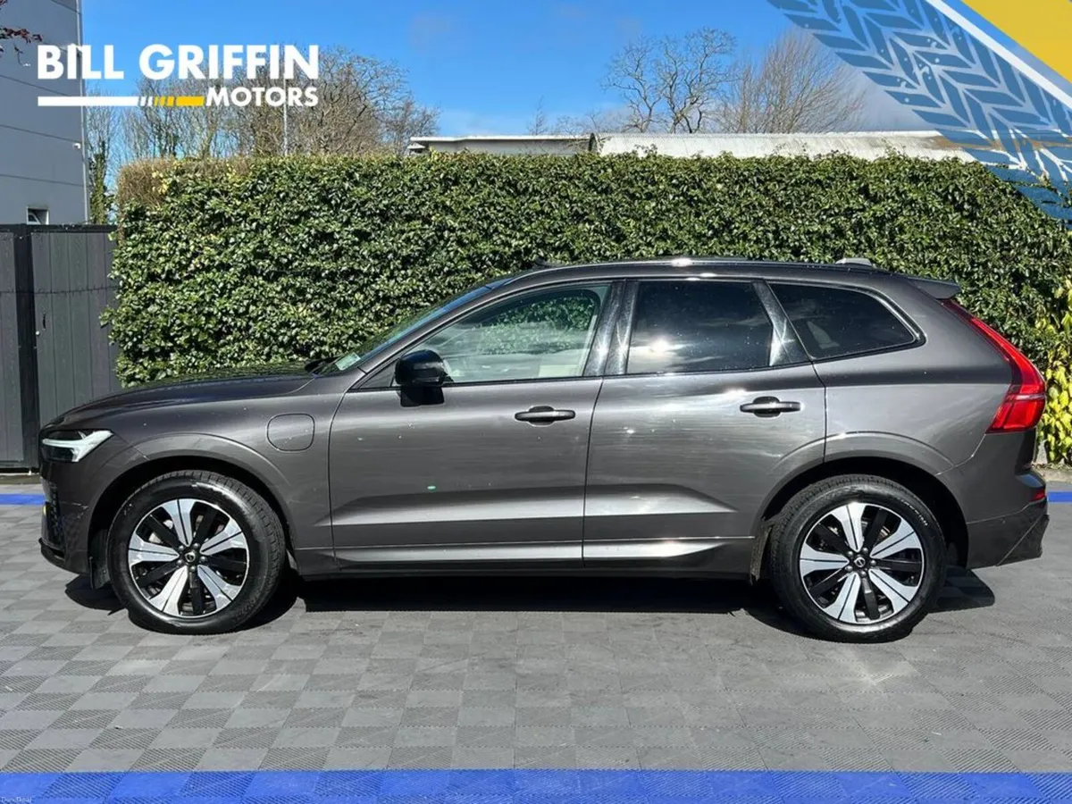 Volvo XC60 T6 PLUS DARK AWD 2.0 HYBRID ** HUGE SPE - Image 5