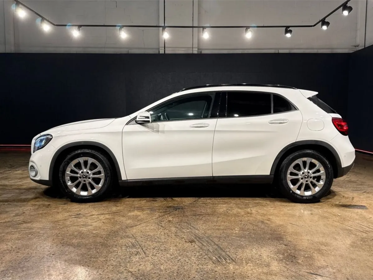 Mercedes-Benz GLA 1.6 AUTOMATIC - ALLOY WHEELS - M - Image 6