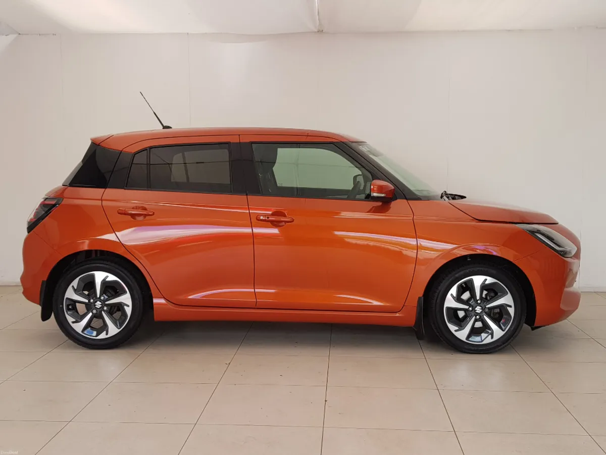 Suzuki Swift 1.2 Hybrid Ultra CVT - Image 2