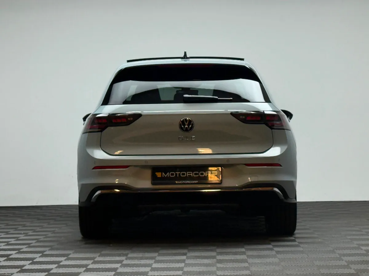 Volkswagen Golf GTE 1.5 PHEV 272HP DSG - Image 6