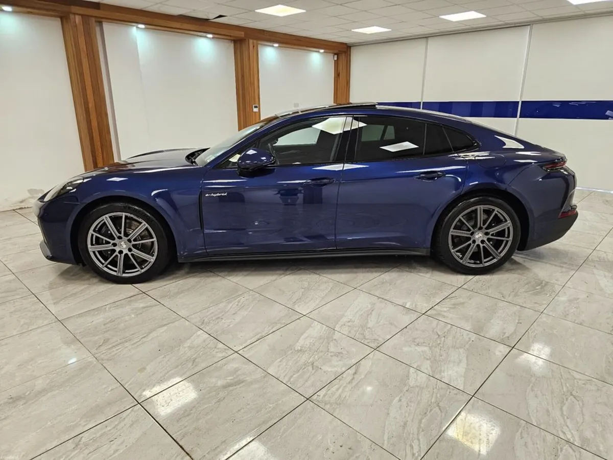 Porsche Panamera Huge spec // Panoramic sunroof - Image 4