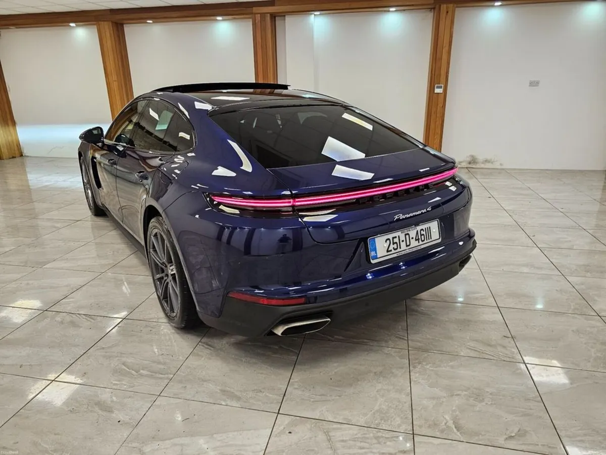 Porsche Panamera Huge spec // Panoramic sunroof - Image 4
