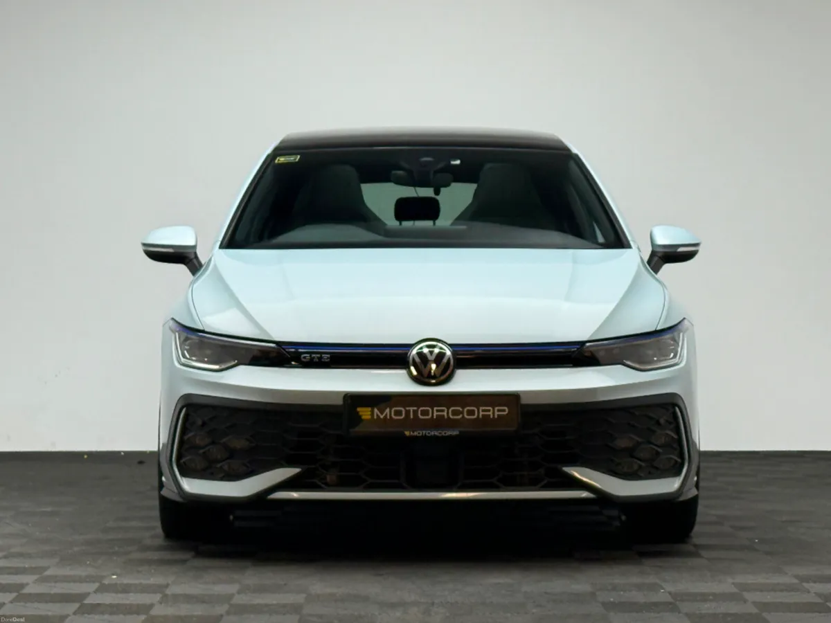 Volkswagen Golf GTE 1.5 PHEV 272HP DSG - Image 2