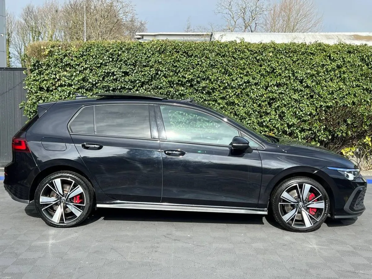 Volkswagen Golf GTE 1.4 TSI PLUG-IN HYBRID ** HUGE - Image 4