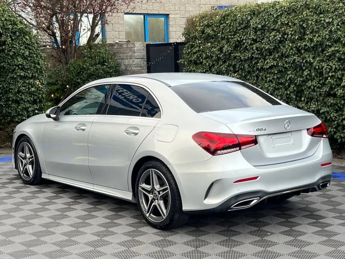 Mercedes-Benz A-Class A200d AMG-LINE PREMIUM PLUS - Image 5