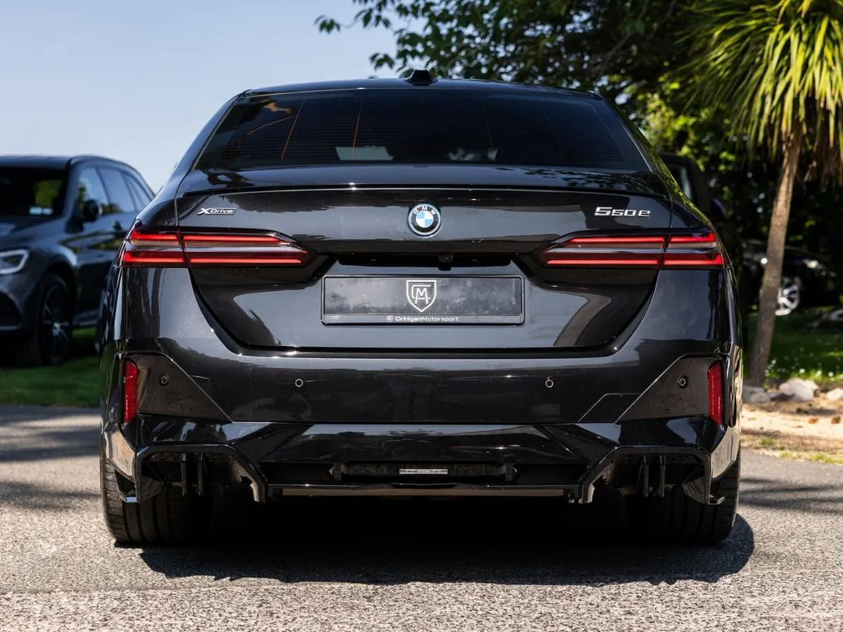 BMW 5-Series 550e xDrive M Sport Pro - Image 5