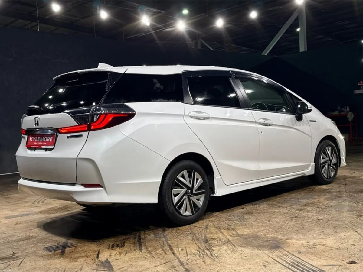 Honda Shuttle 1.5L HYBRID AUTOMATIC - CRUISE CONTR - Image 3