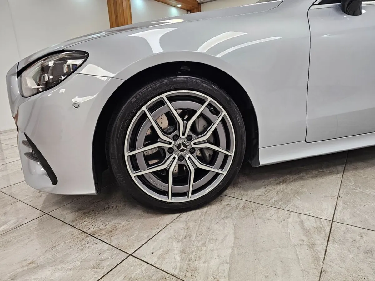 Mercedes-Benz E-Class TINY MILEAGE ! - Image 3