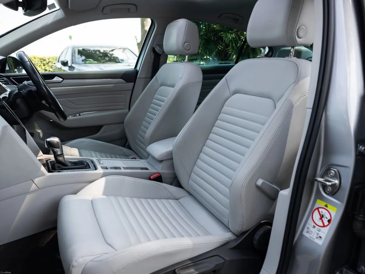 Volkswagen Passat GTE Premium - Image 3