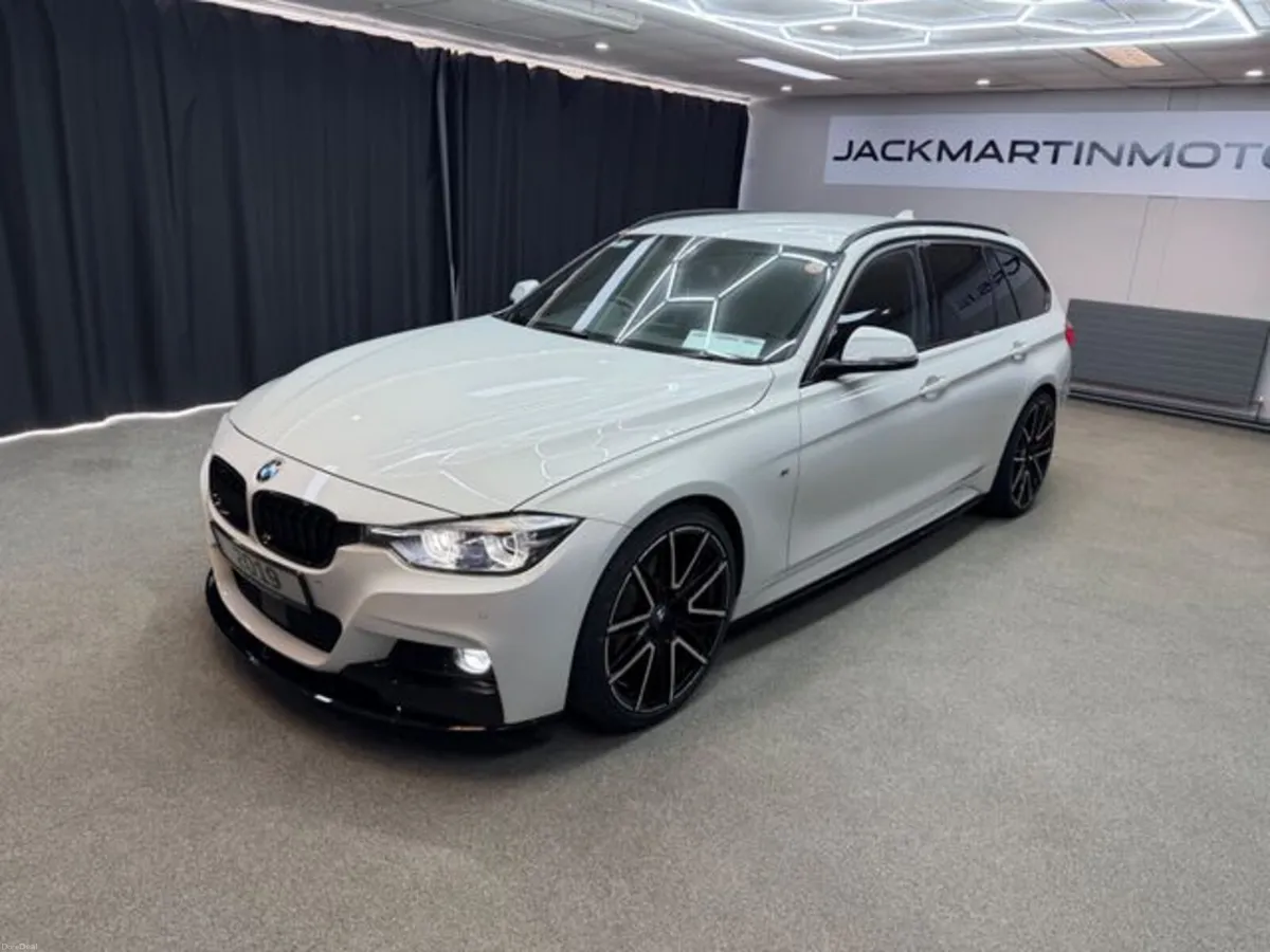 BMW 3-Series 320D Touring M Sport - Image 4