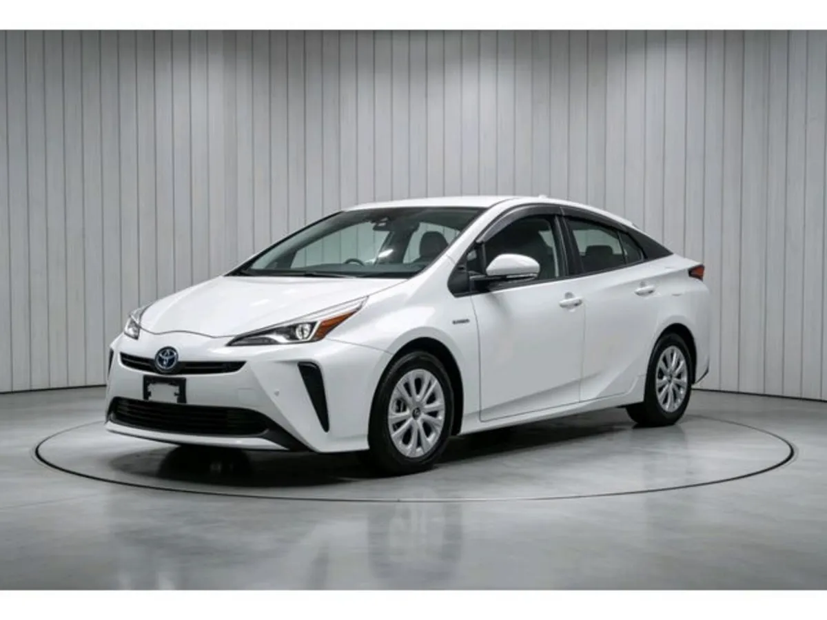 Toyota Prius HYBRID - Image 1