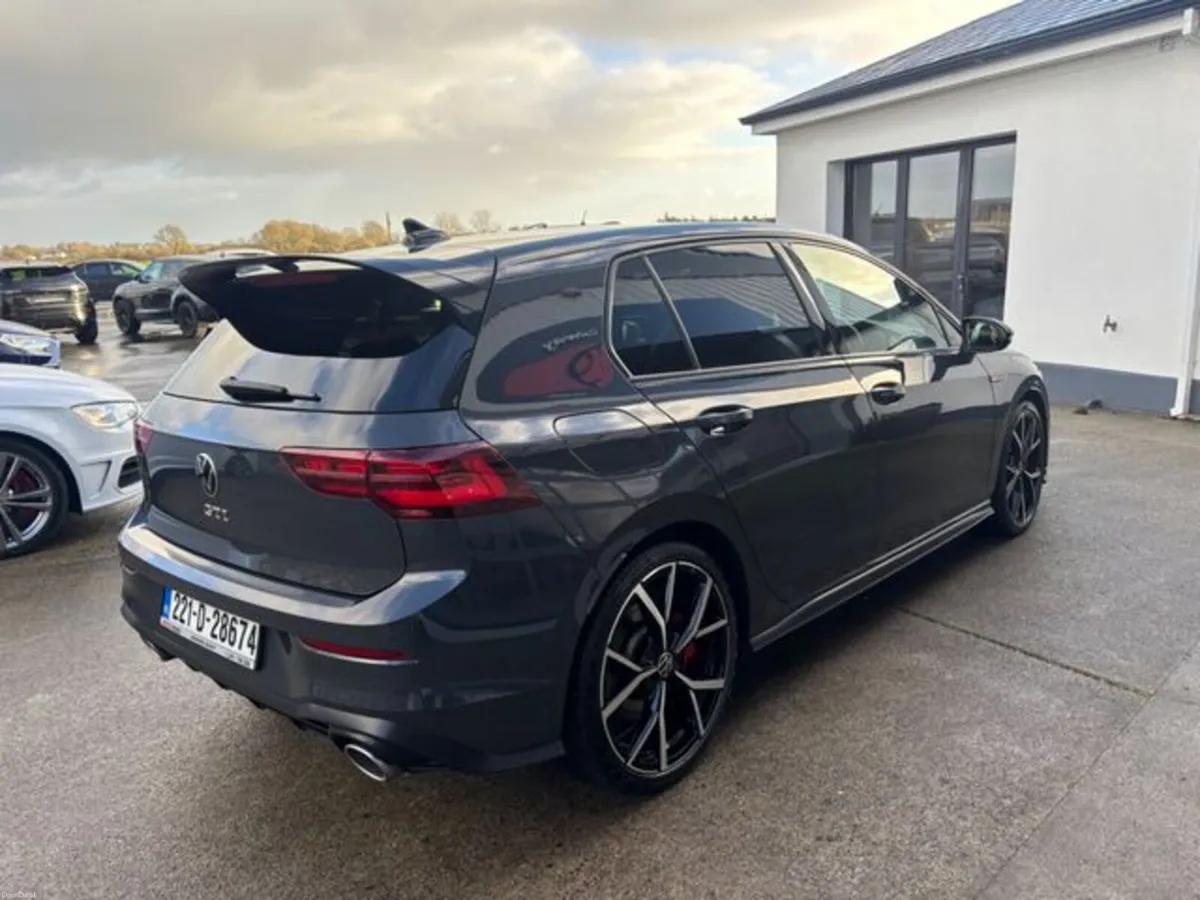 Volkswagen Golf GTI Club 2.0 TSI 300HP 5DR AUT - Image 4