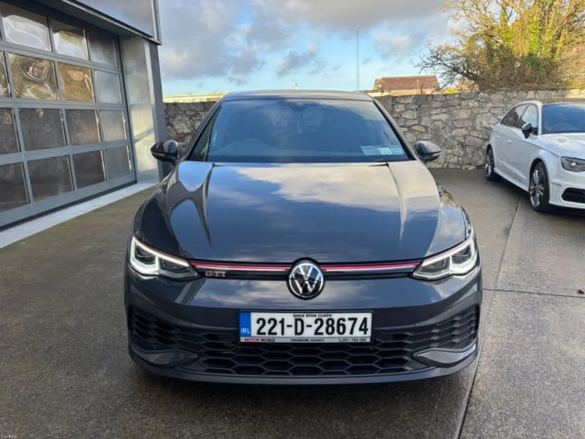 Volkswagen Golf GTI Club 2.0 TSI 300HP 5DR AUT - Image 6