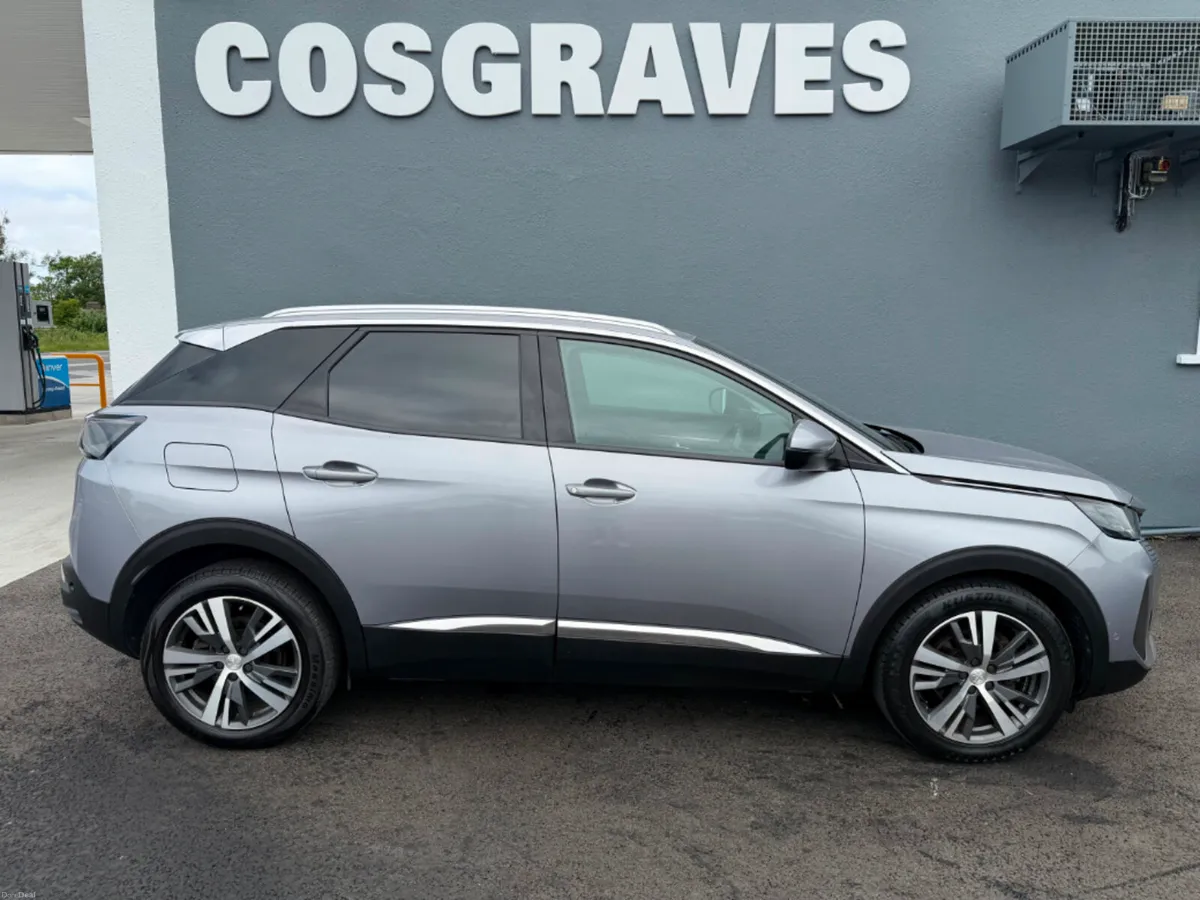 Peugeot 3008 Allure 1.5 Blue HDI 130BHP * REVERSIN - Image 2