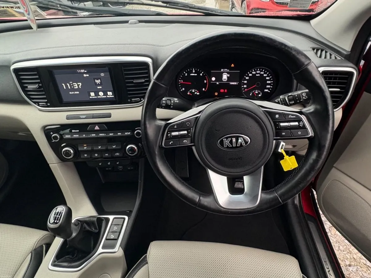 Kia Sportage K3 5DR, Sat Nav Leather , Heated Stee - Image 5