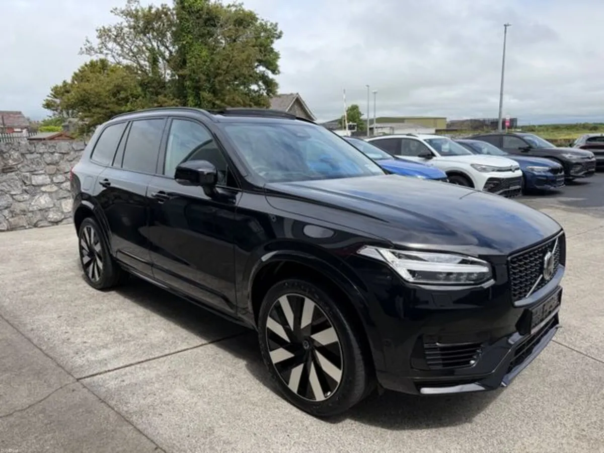 Volvo XC90 RECHARGE T8 ULTIMATE DARK AWD - Image 5